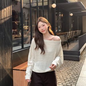 Elegant One-Shoulder Knit Top 2026 Fall Long Sleeve Women's Top - Style 645e55