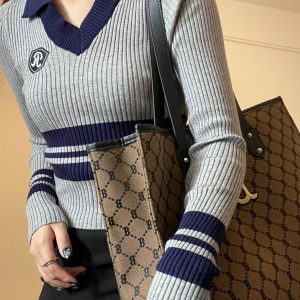 V-Neck Knit Base Layer Women's Early Autumn Sweater Slim Fit Long Sleeve